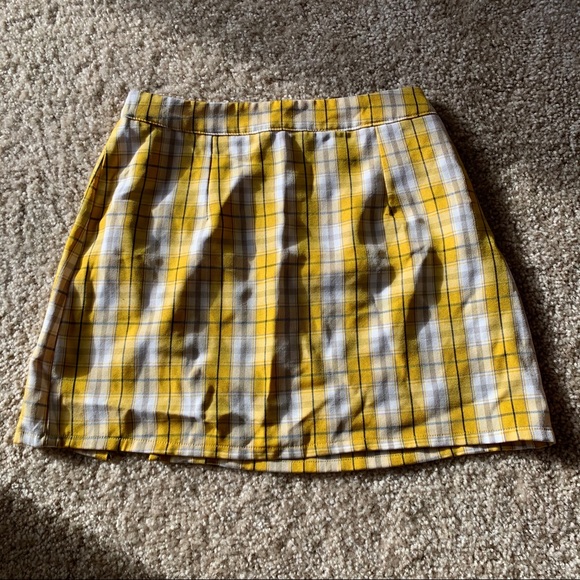 White/Yellow Plaid Skirt 🥇 - Picture 5 of 5
